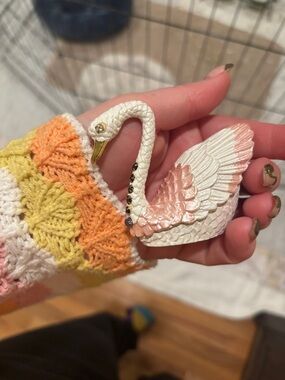 White and Soft Pink Swan jewelry holder